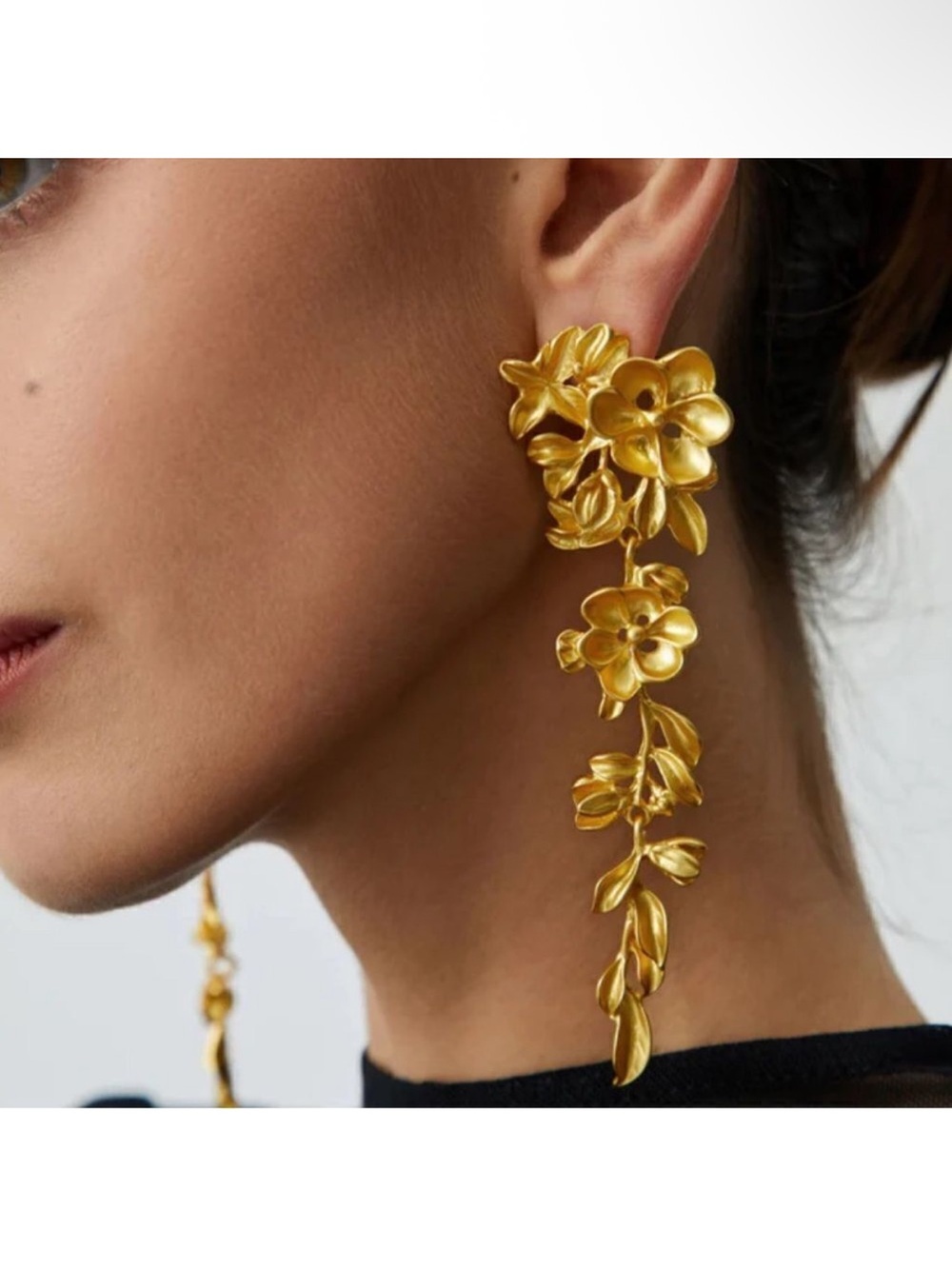 Gold Floral Drop Earrings A57